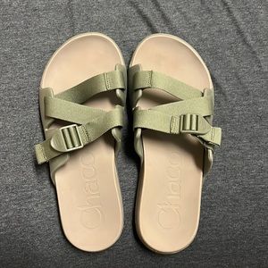 NEW Men’s Chaco slides
